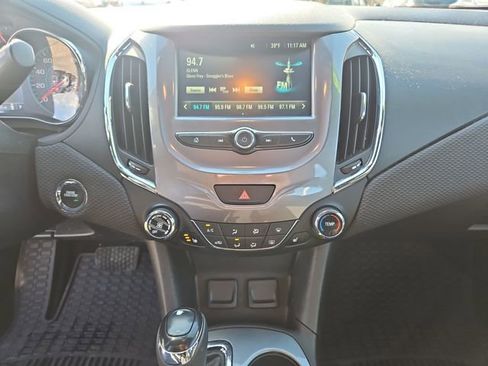 Used 2017 Chevrolet Cruze LT w/ Convenience Package image 19