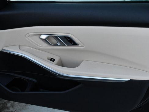 Used 2023 BMW 330e image 20