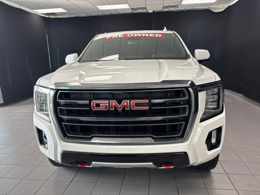 Used 2024 GMC Yukon AT4 w/ Technology Package AWD/4WD image 7