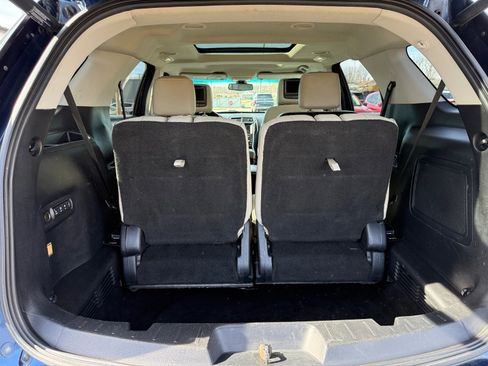 Used 2016 Ford Explorer Platinum image 10