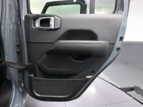 Used 2024 Jeep Wrangler Unlimited Sahara AWD/4WD image 41