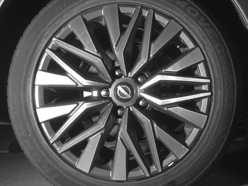 Used 2025 Nissan Altima 2.5 SV FWD image 15