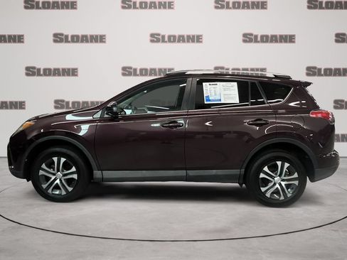 Used 2017 Toyota RAV4 LE AWD/4WD image 2