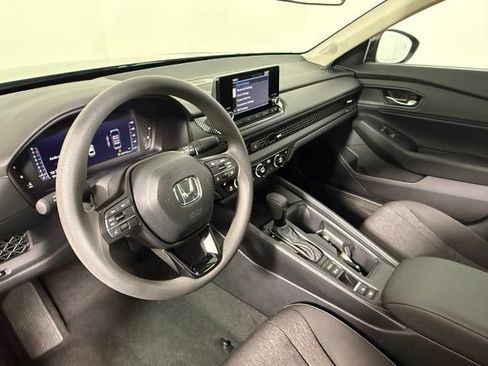 Used 2025 Honda Accord SE image 15
