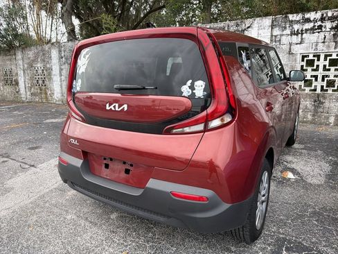 Used 2022 Kia Soul LX FWD image 14