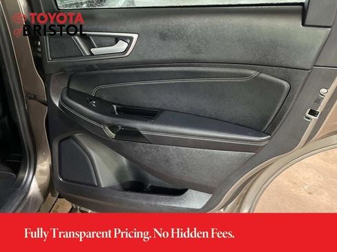 Used 2019 Ford Edge Titanium AWD/4WD image 19