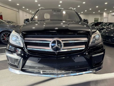 Used 2013 Mercedes-Benz GL 550 4MATIC w/ On/Off-Road Pkg image 2