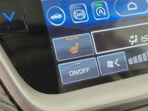Used 2025 Subaru Outback Premium AWD/4WD image 21