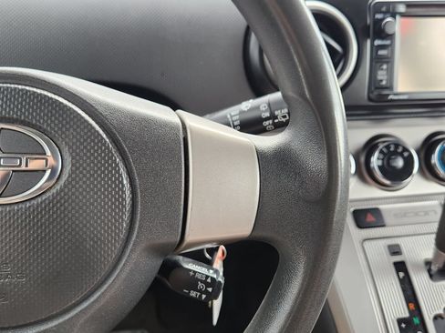 Used 2014 Scion xB FWD image 31