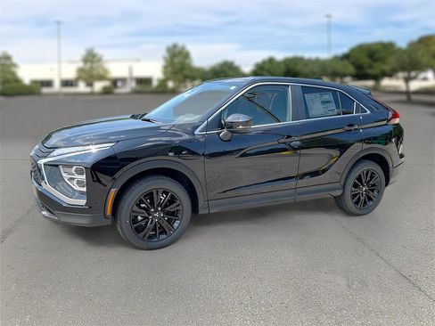New 2025 Mitsubishi Eclipse Cross LE image 3