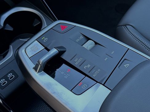 Used 2025 BMW X1 xDrive28i w/ Convenience Package image 13