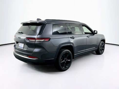 Used 2023 Jeep Grand Cherokee L Laredo AWD/4WD image 5