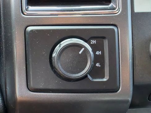 Used 2018 Ford F150 XLT w/ Equipment Group 302A Luxury AWD/4WD image 25
