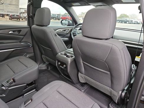 New 2026 Chevrolet Traverse LT w/ Sun and Wheel Package FWD image 14