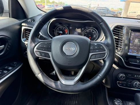 Used 2020 Jeep Cherokee Limited AWD/4WD image 13
