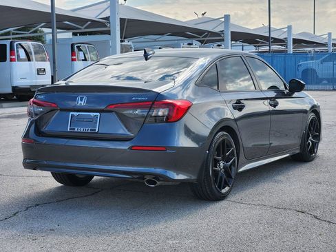 Used 2023 Honda Civic Sport image 5