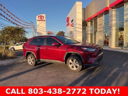 Used 2022 Toyota RAV4 XLE image 2