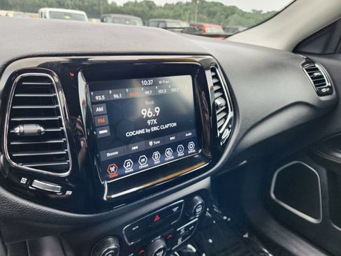 Used 2020 Jeep Compass Limited AWD/4WD image 14