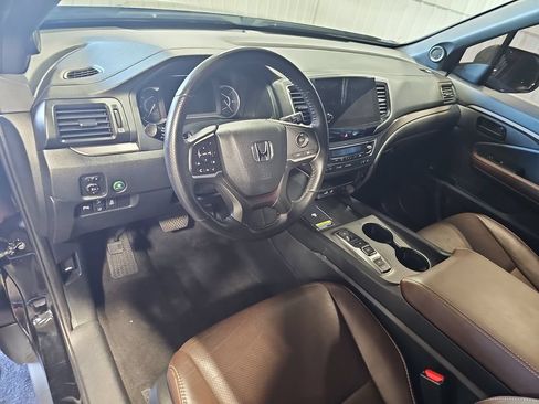 Used 2024 Honda Passport EX-L image 16