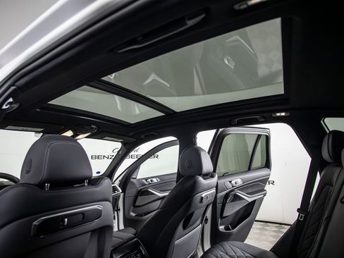 Used 2025 BMW X5 sDrive40i w/ M Sport Package RWD image 28