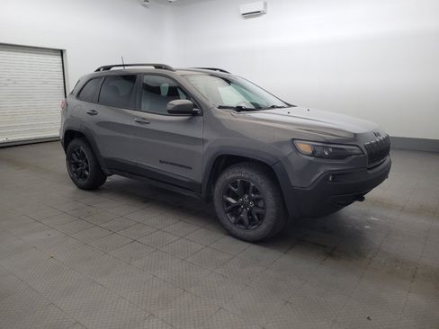 Used 2019 Jeep Cherokee Latitude AWD/4WD image 11