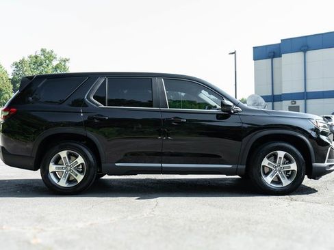 New 2025 Honda Pilot EX-L image 8