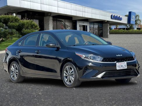 Used 2024 Kia Forte LXS FWD image 10