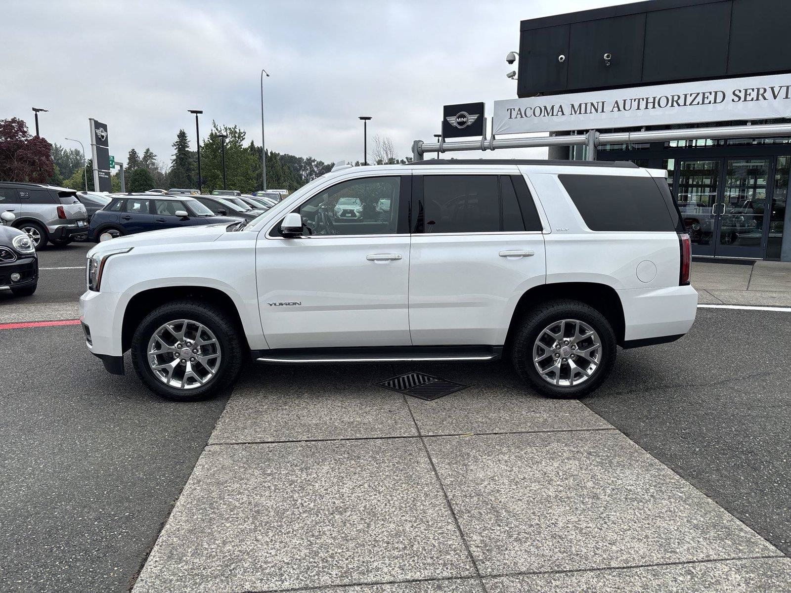 Used 2016 GMC Yukon SLT w/ Open Road Package AWD/4WD image 4