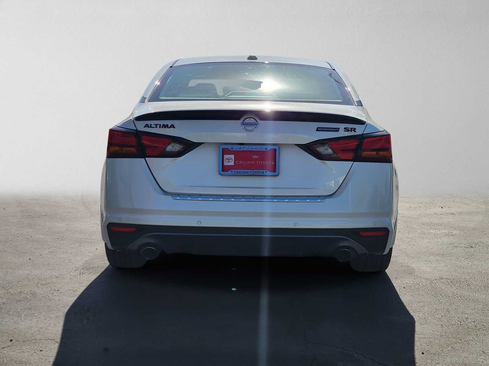 Used 2022 Nissan Altima 2.5 SR w/ Midnight Edition Package FWD image 4