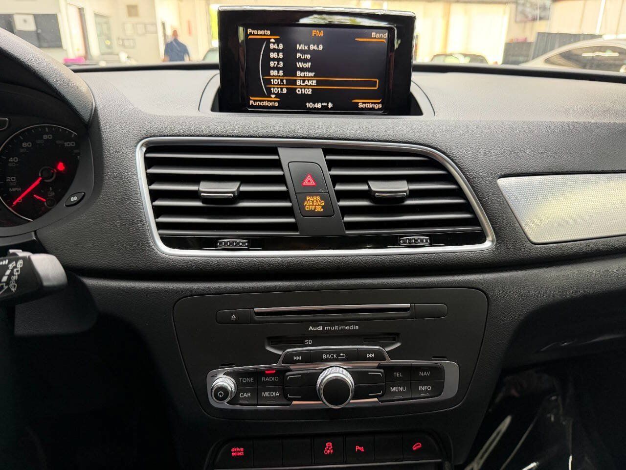 Used 2018 Audi Q3 2.0T Premium w/ Convenience Package FWD image 27