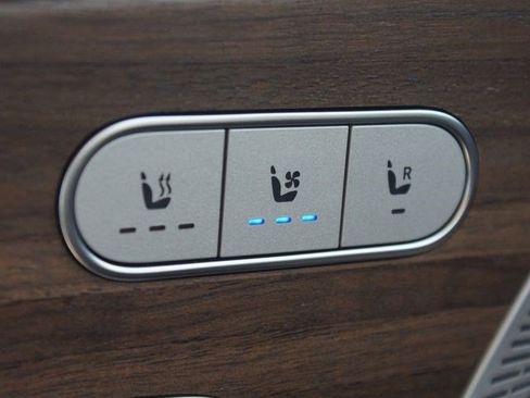 Used 2025 Mercedes-Benz GLE 53 AMG 4MATIC image 9