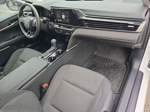 Used 2025 Toyota Camry LE image 29