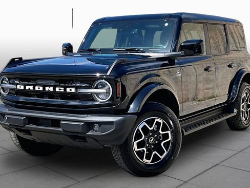 Used 2025 Ford Bronco Outer Banks AWD/4WD image 39