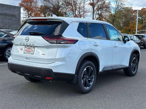 New 2026 Nissan Rogue SV image 5