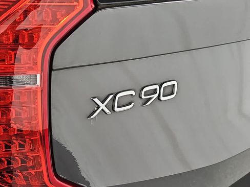 Used 2023 Volvo XC90 T8 Plus AWD/4WD image 12