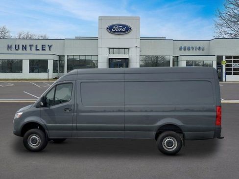 Used 2024 Mercedes-Benz Sprinter 2500 w/ Acoustic Package image 6