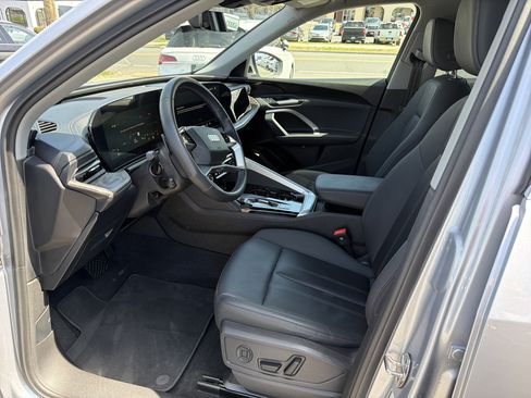 Certified 2025 Audi Q5 Premium w/ Convenience Package AWD/4WD image 6