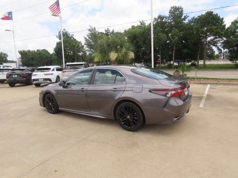 Used 2024 Toyota Camry SE FWD image 13