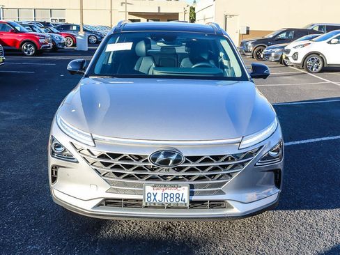 Used 2021 Hyundai Nexo Limited FWD image 2