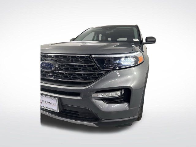 Used 2023 Ford Explorer XLT w/ Equipment Group 202A AWD/4WD image 29