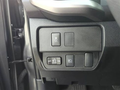 Certified 2023 Toyota Tacoma SR5 AWD/4WD image 16