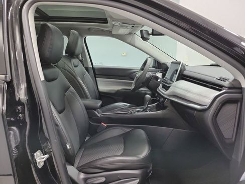 Certified 2022 Jeep Compass Latitude w/ Sun and Sound Group AWD/4WD image 21