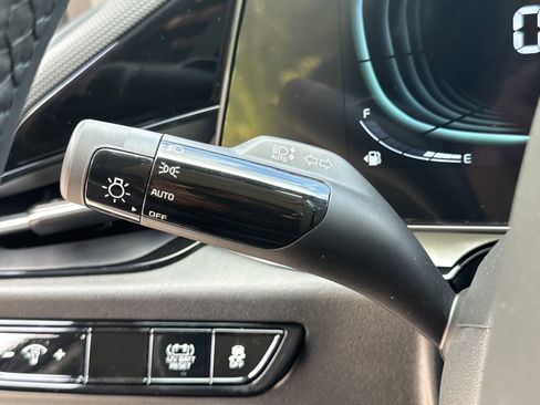Certified 2025 Kia Niro EX FWD image 19