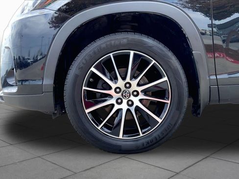 Used 2018 Toyota Highlander SE AWD/4WD image 11