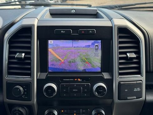 Used 2019 Ford F150 Lariat w/ Equipment Group 502A Luxury AWD/4WD image 4