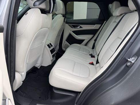 Used 2026 Jaguar F-PACE R-Dynamic S AWD/4WD image 12