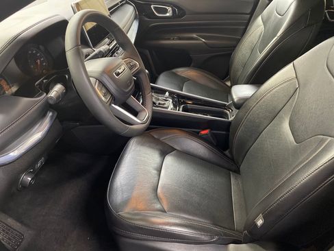 Used 2023 Jeep Compass Limited image 11