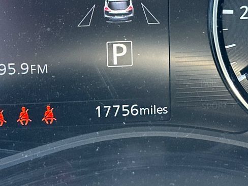 Used 2024 Nissan Kicks SR w/ SR Premium Package FWD image 4