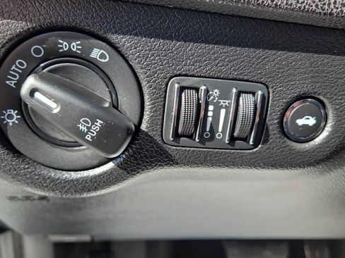 Used 2022 Dodge Charger R/T w/ Blacktop Package image 18