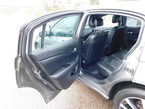 Used 2013 Chrysler 200 Touring w/ S Exterior Appearance Pkg image 16